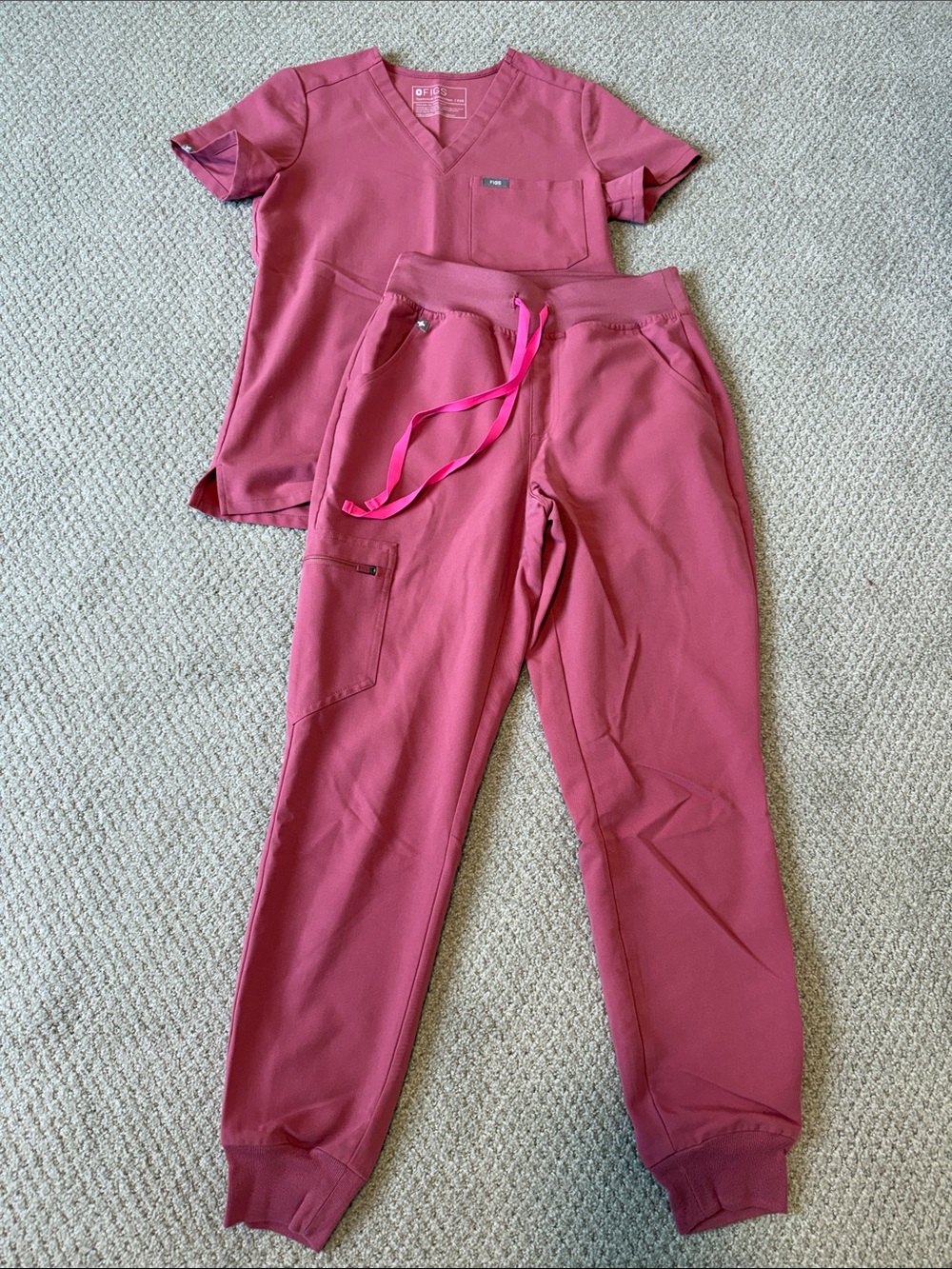 Figs Women's Scrub Set